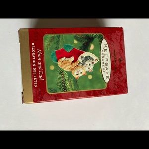 NWOT Hallmark vintage Mom & Dad ornament 2001